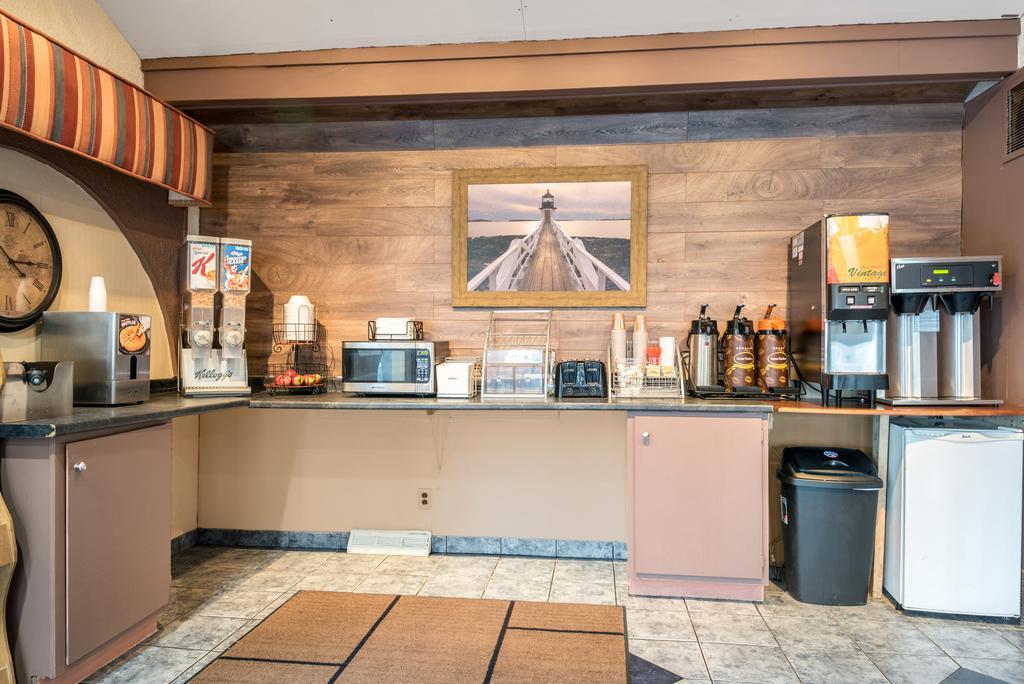 Red Carpet Inn & Suites Albany Airport Buitenkant foto