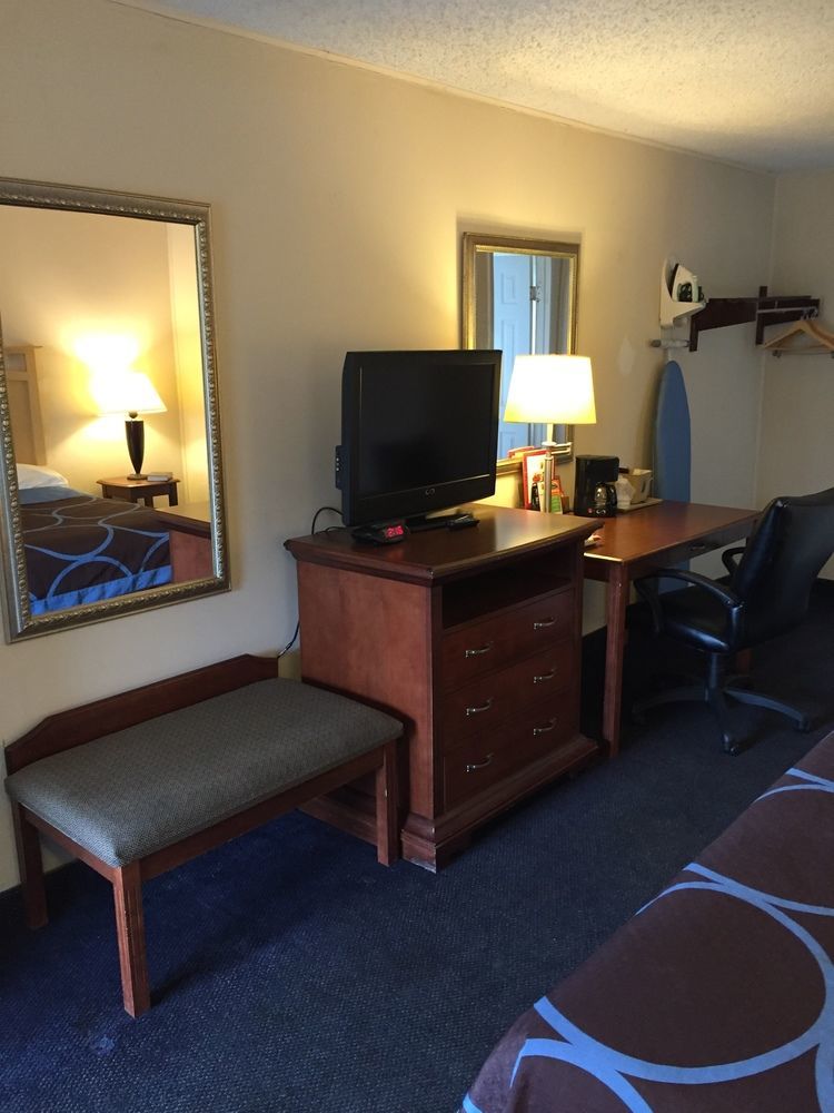 Red Carpet Inn & Suites Albany Airport Buitenkant foto